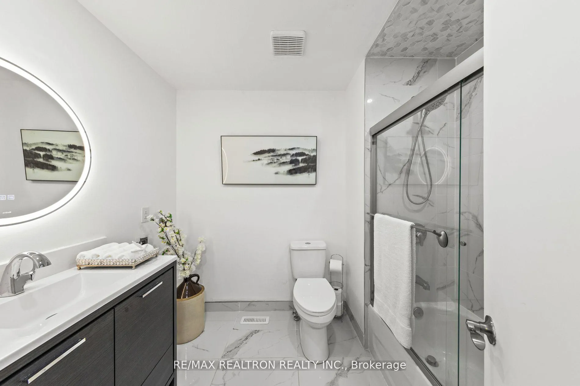 Photo 27 of 14 Mortimer Court, Vaughan, Crestwood-Springfarm-Yorkhill — HOMEH
