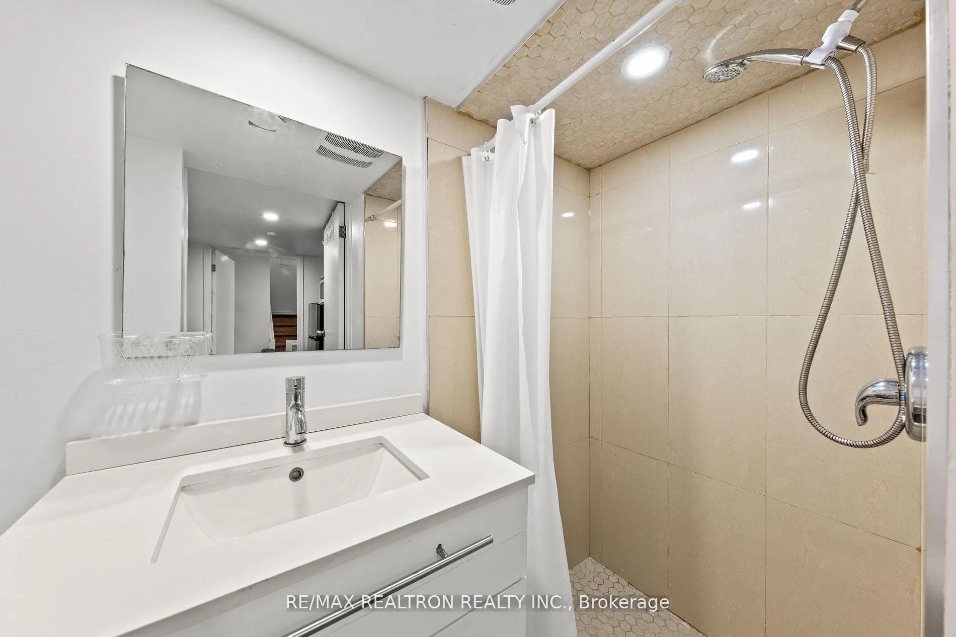 Photo 31 of 14 Mortimer Court, Vaughan, Crestwood-Springfarm-Yorkhill — HOMEH