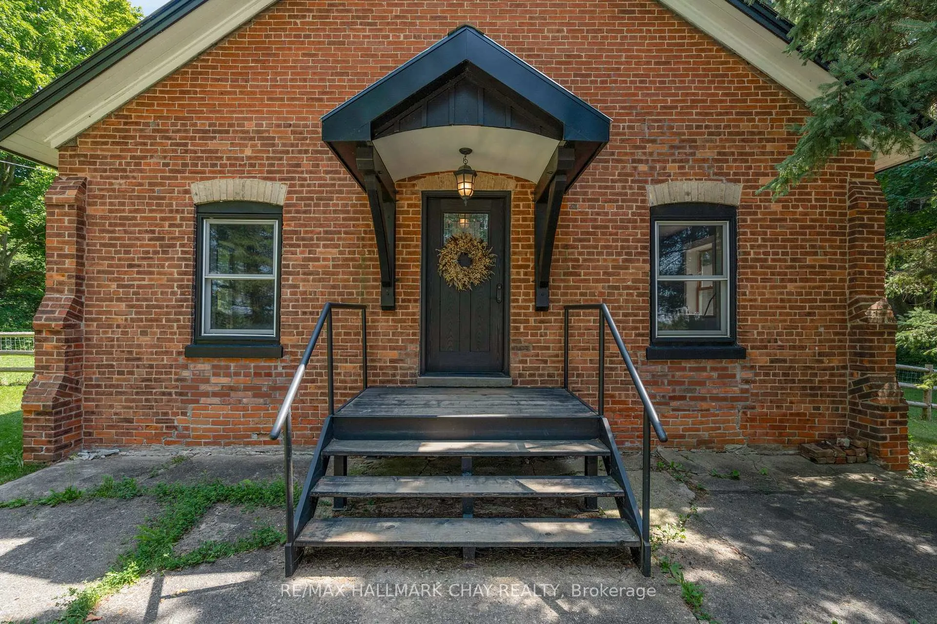 Photo 4 of 2583 County Road 42, Clearview, Stayner — HOMEH