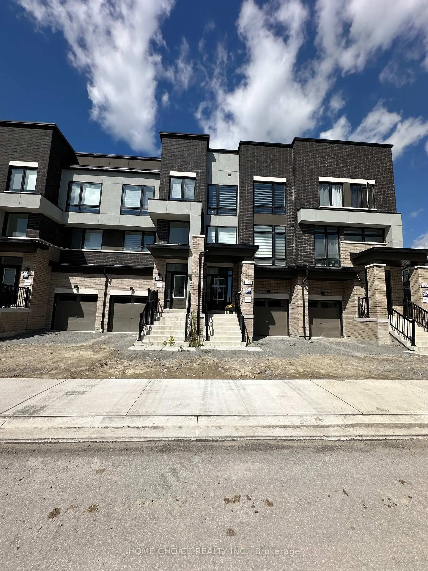 Photo 30 of 786 Heathrow Path N, Oshawa, Samac — HOMEH