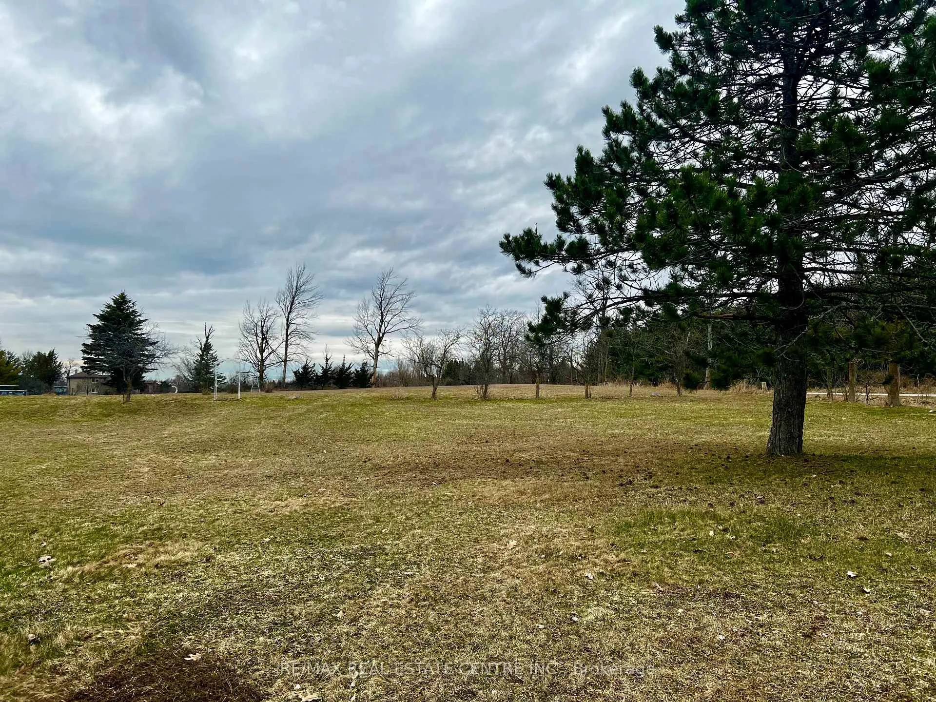 Photo 37 of 2 Kingsland Avenue, Mulmur, Rural Mulmur — HOMEH