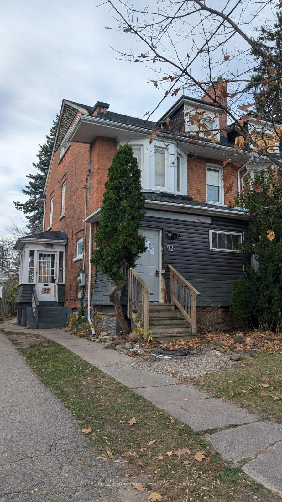 Photo 1 of 92 Mary Street, Barrie, City Centre — HOMEH