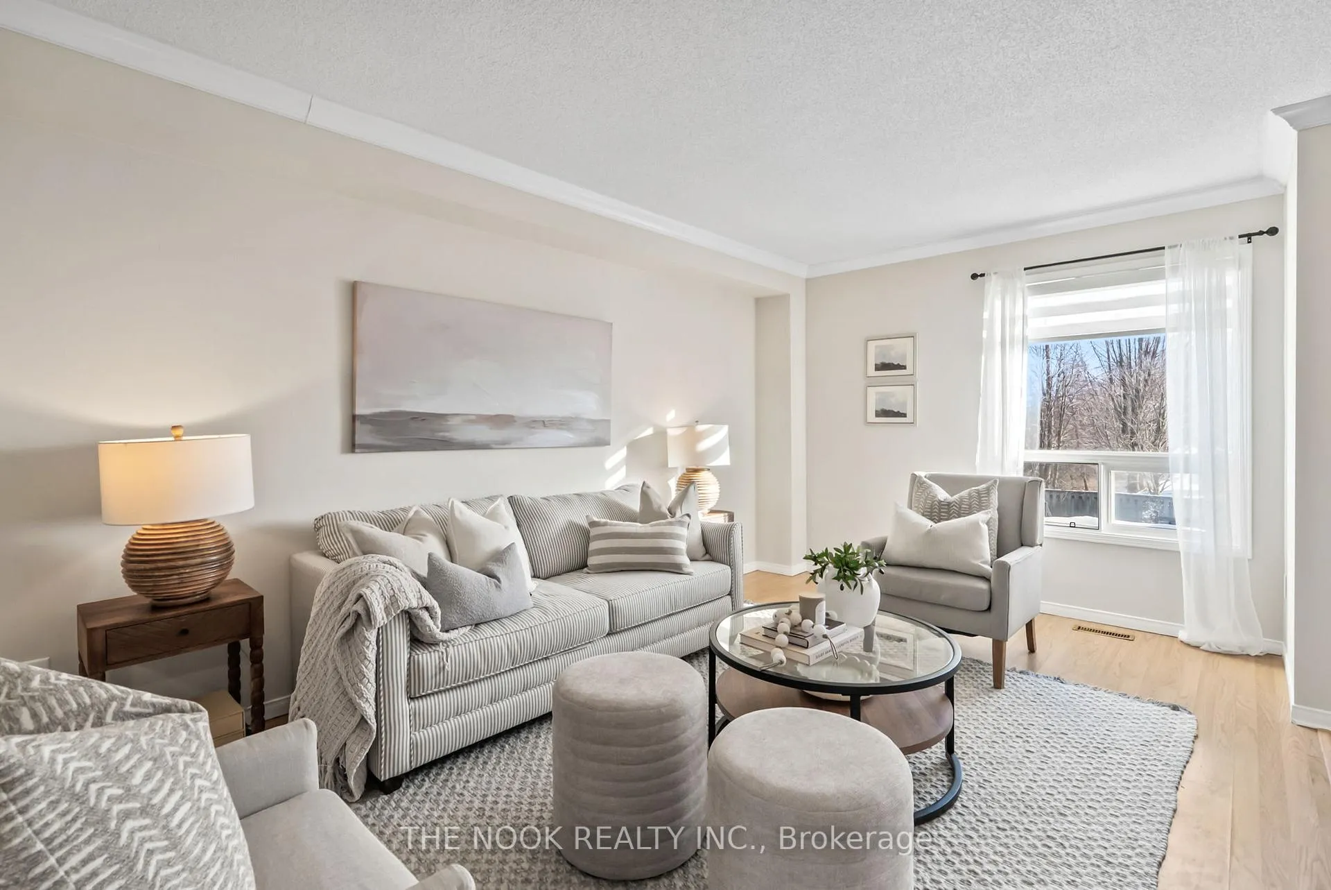 Photo 5 of 35 Wilkins Crescent, Clarington, Courtice — HOMEH