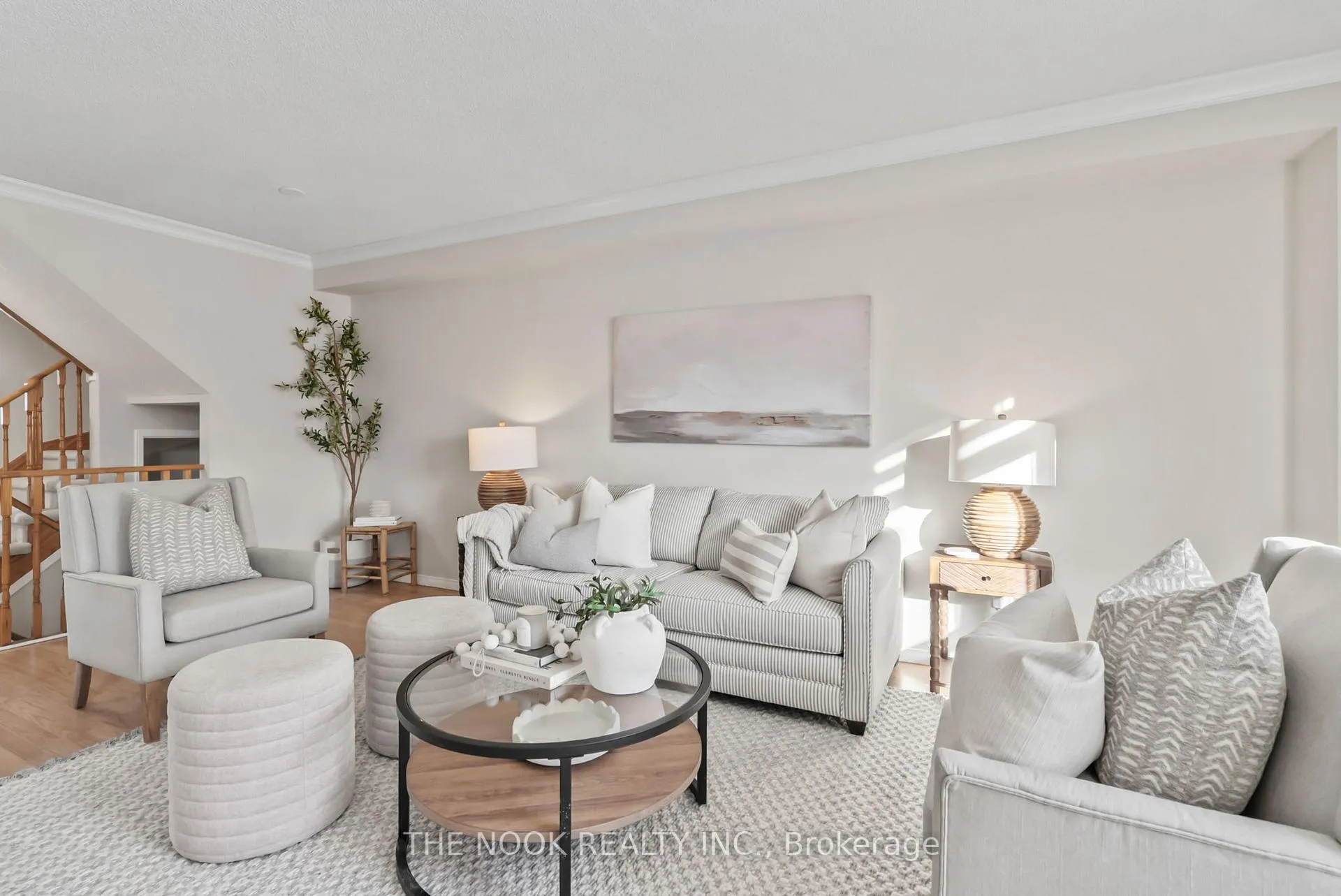 Photo 8 of 35 Wilkins Crescent, Clarington, Courtice — HOMEH