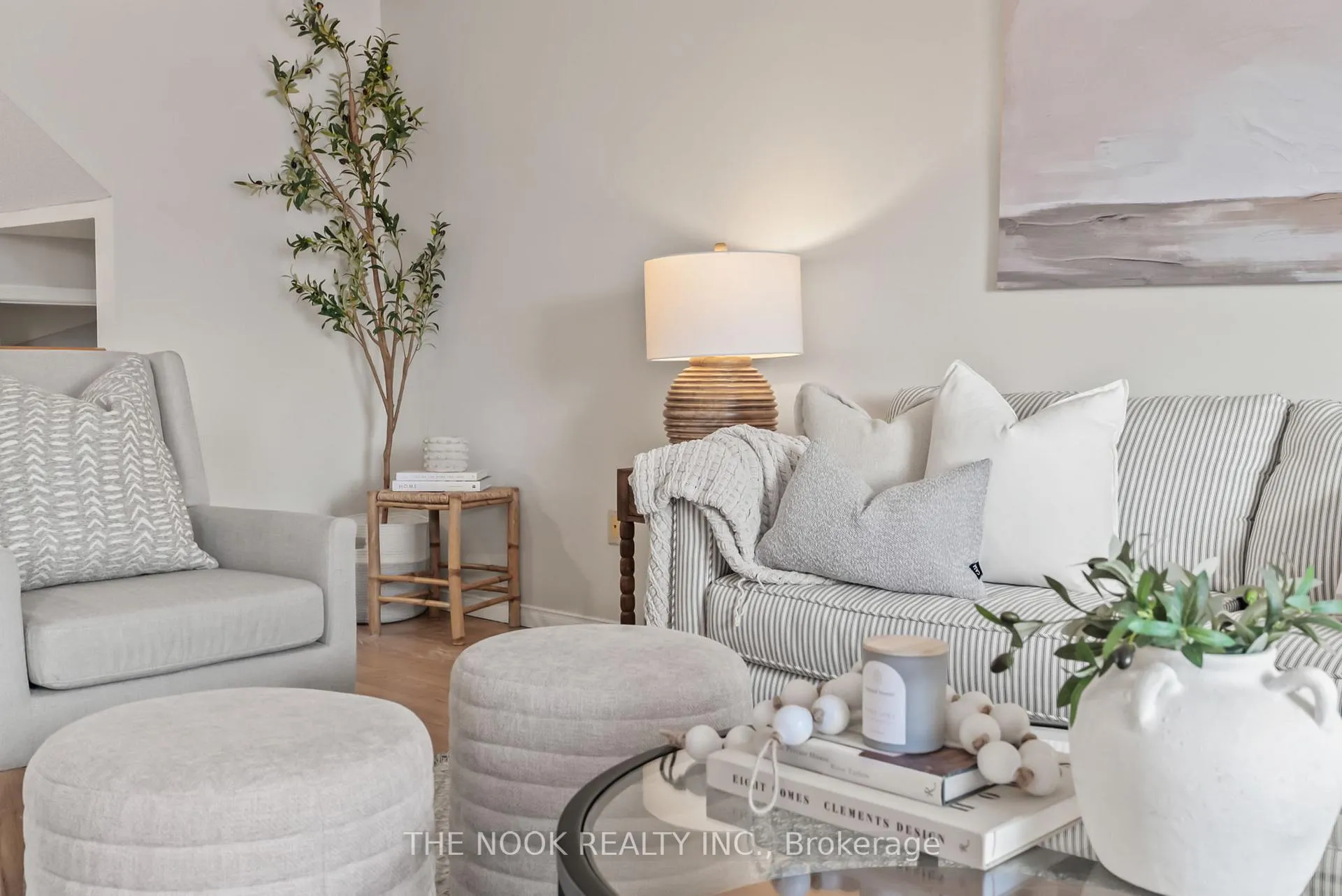 Photo 9 of 35 Wilkins Crescent, Clarington, Courtice — HOMEH