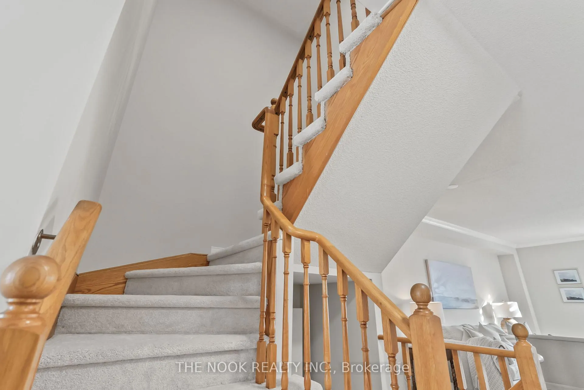 Photo 19 of 35 Wilkins Crescent, Clarington, Courtice — HOMEH