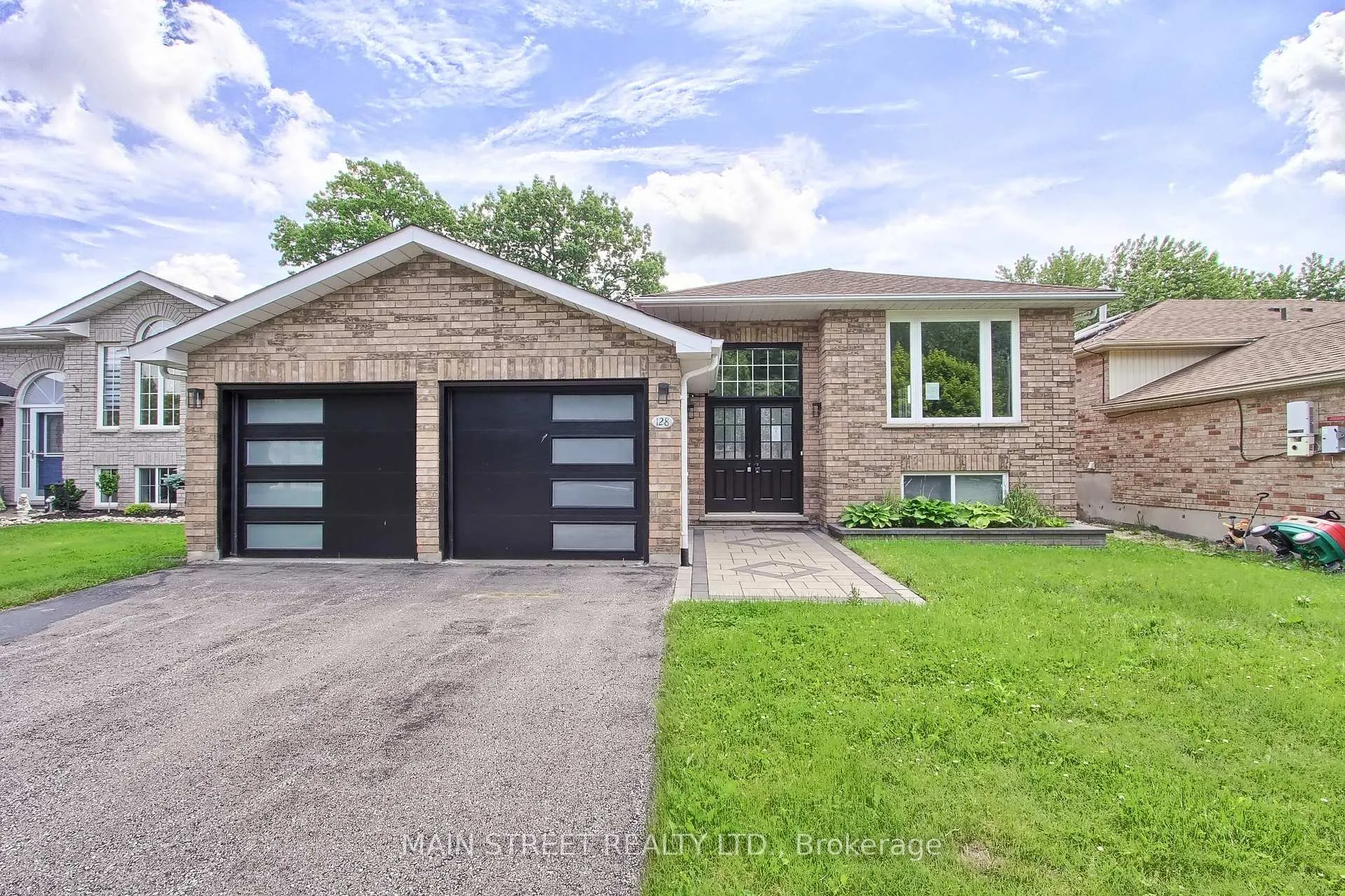 Photo 2 of 128 Emms Drive, Barrie, Holly — HOMEH