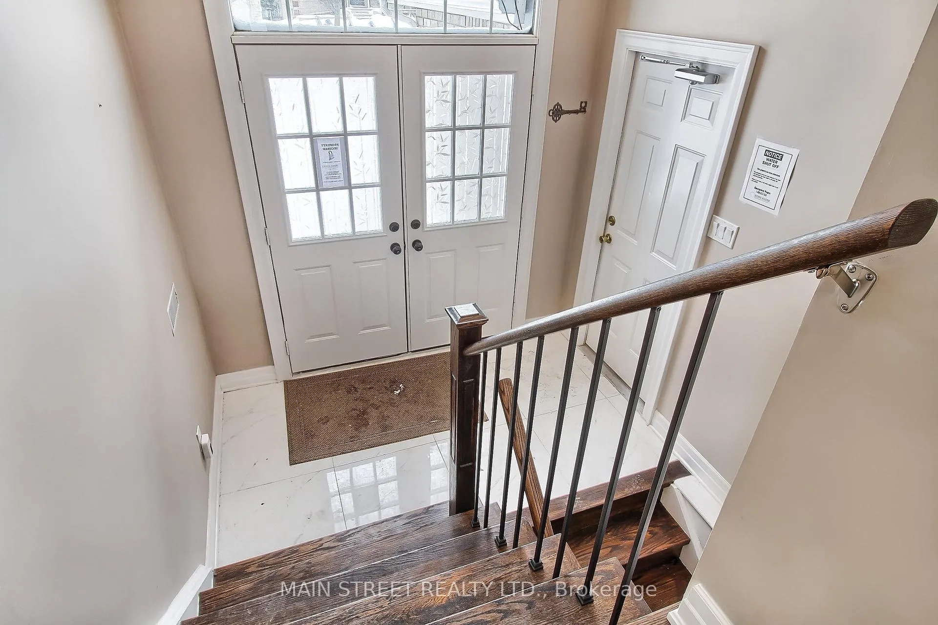 Photo 5 of 128 Emms Drive, Barrie, Holly — HOMEH