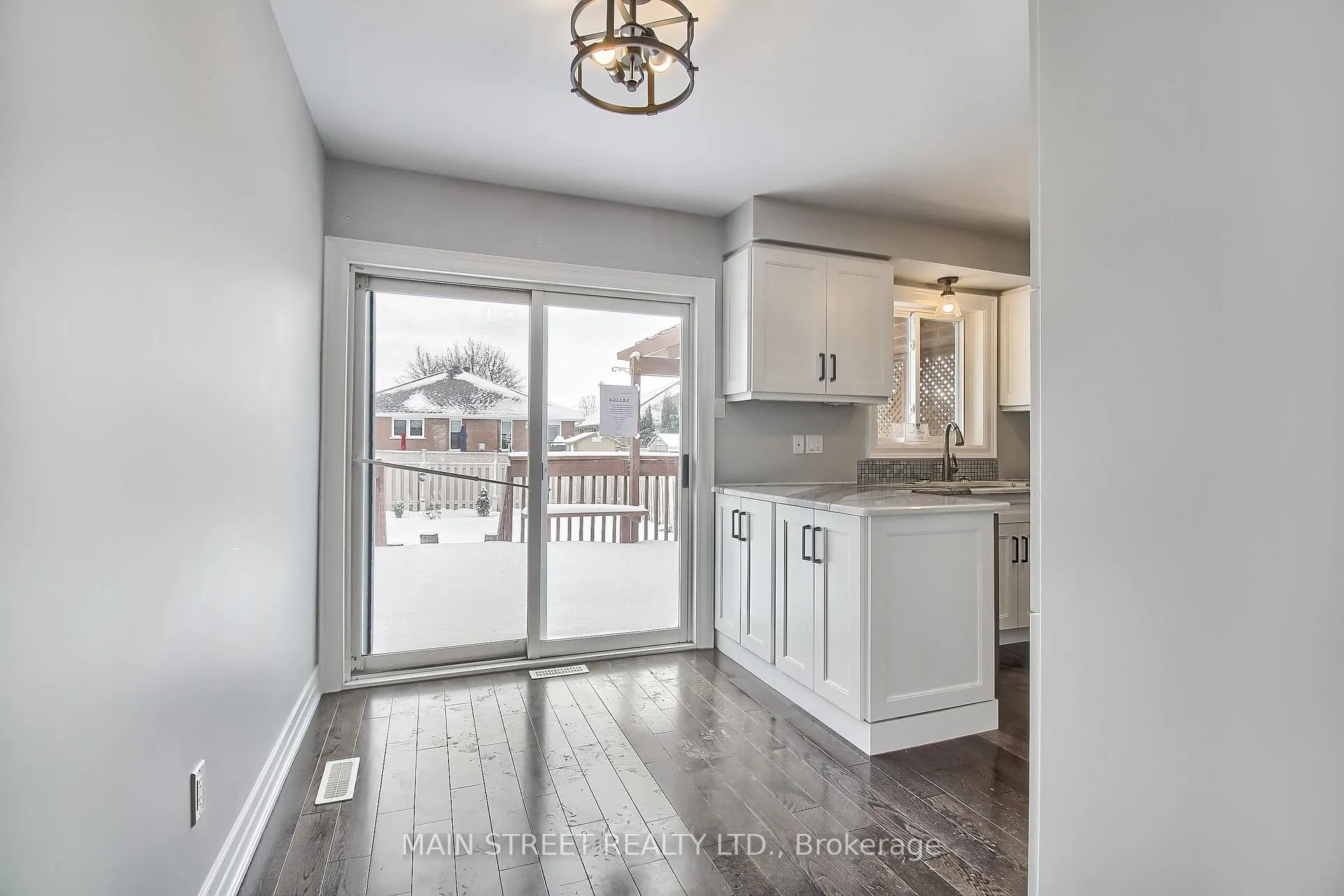 Photo 15 of 128 Emms Drive, Barrie, Holly — HOMEH