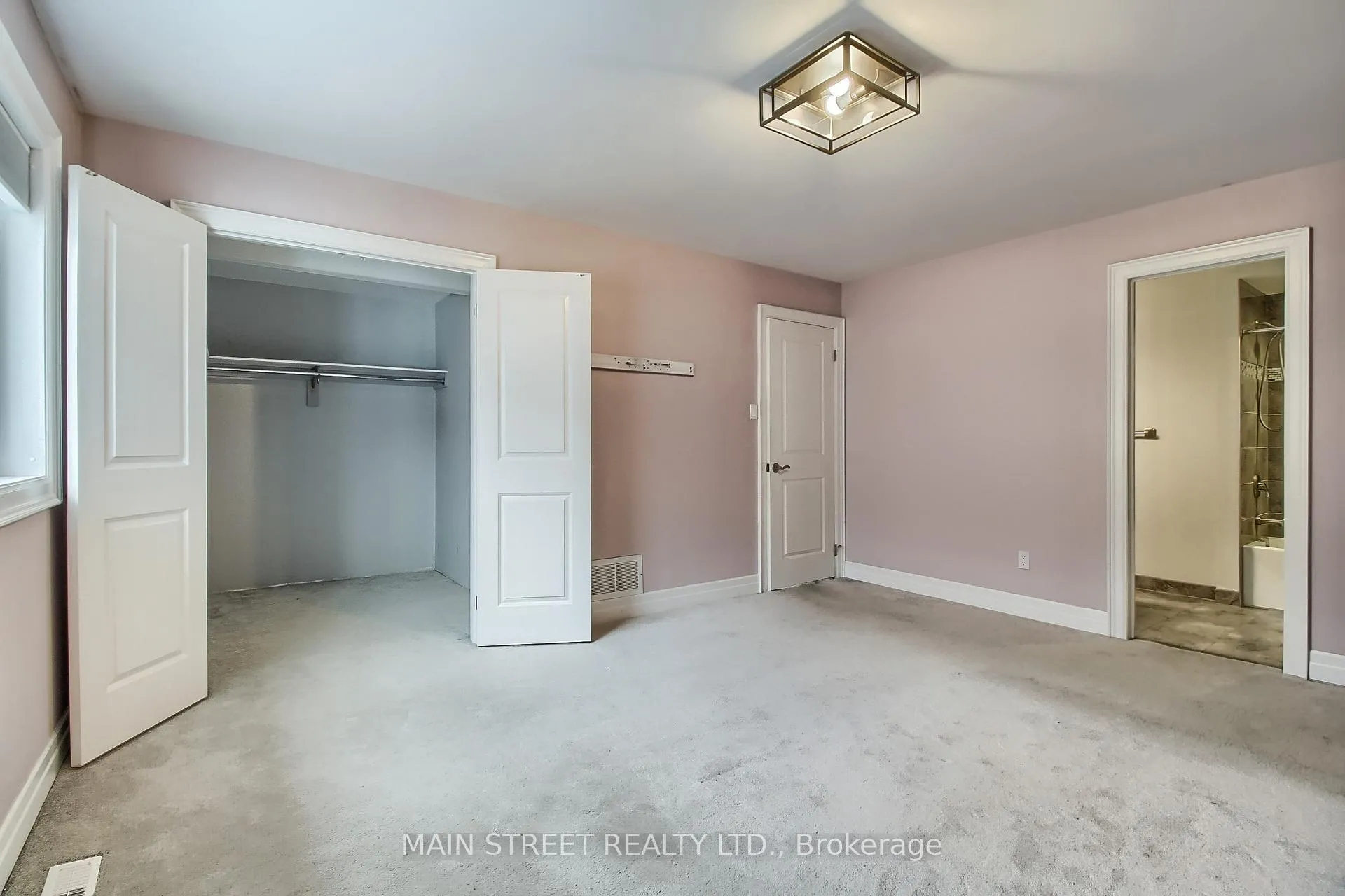Photo 17 of 128 Emms Drive, Barrie, Holly — HOMEH