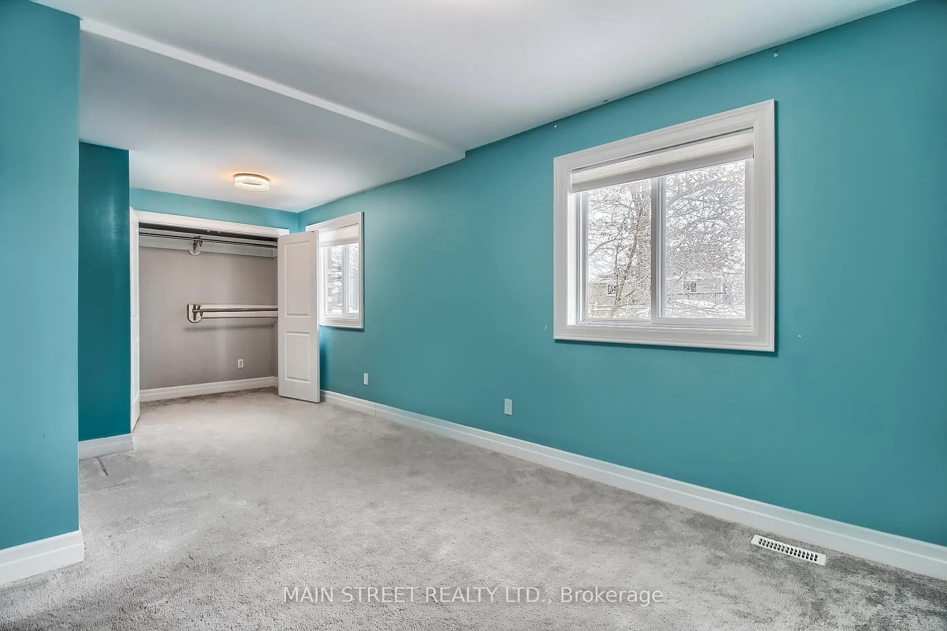 Photo 18 of 128 Emms Drive, Barrie, Holly — HOMEH