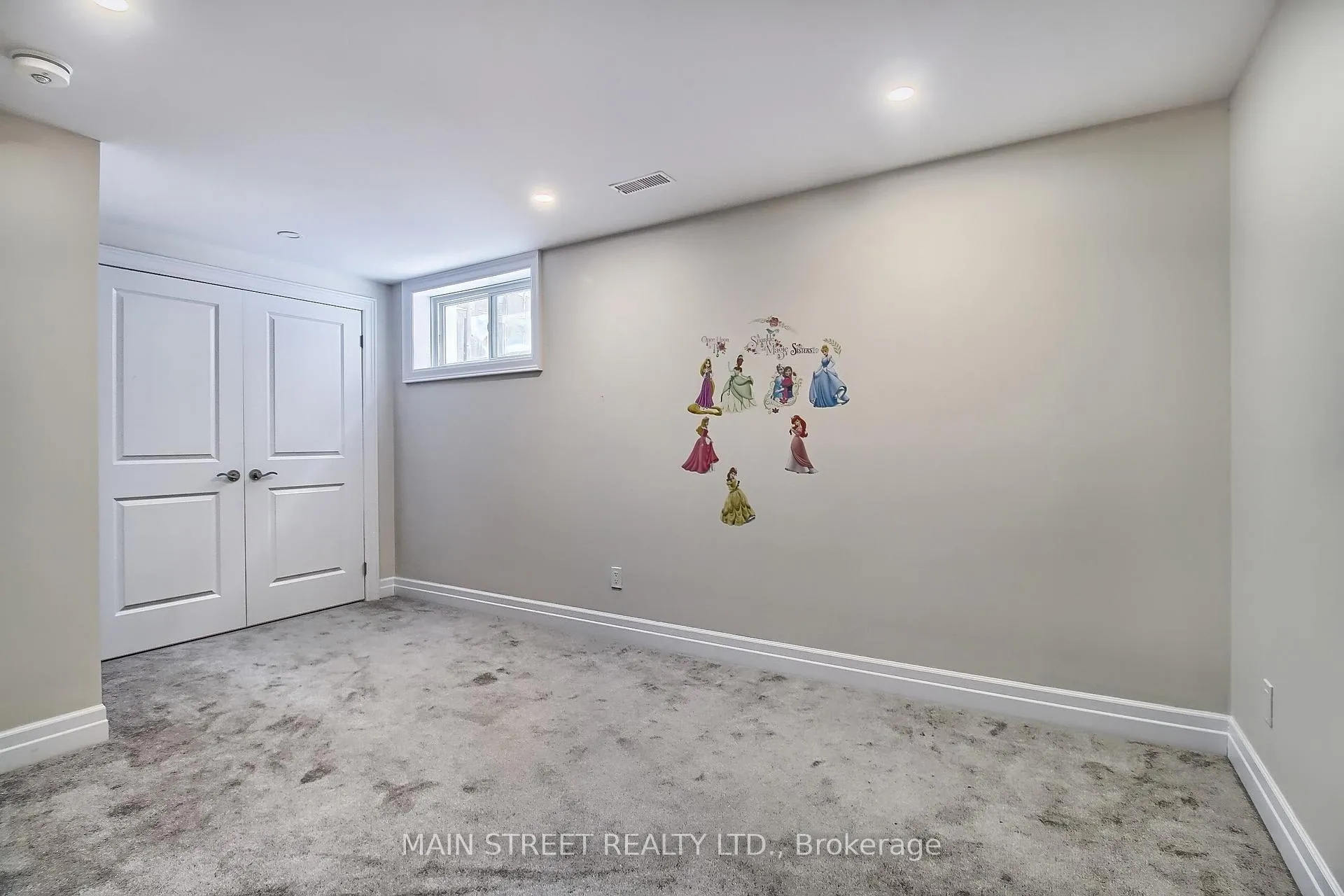Photo 25 of 128 Emms Drive, Barrie, Holly — HOMEH