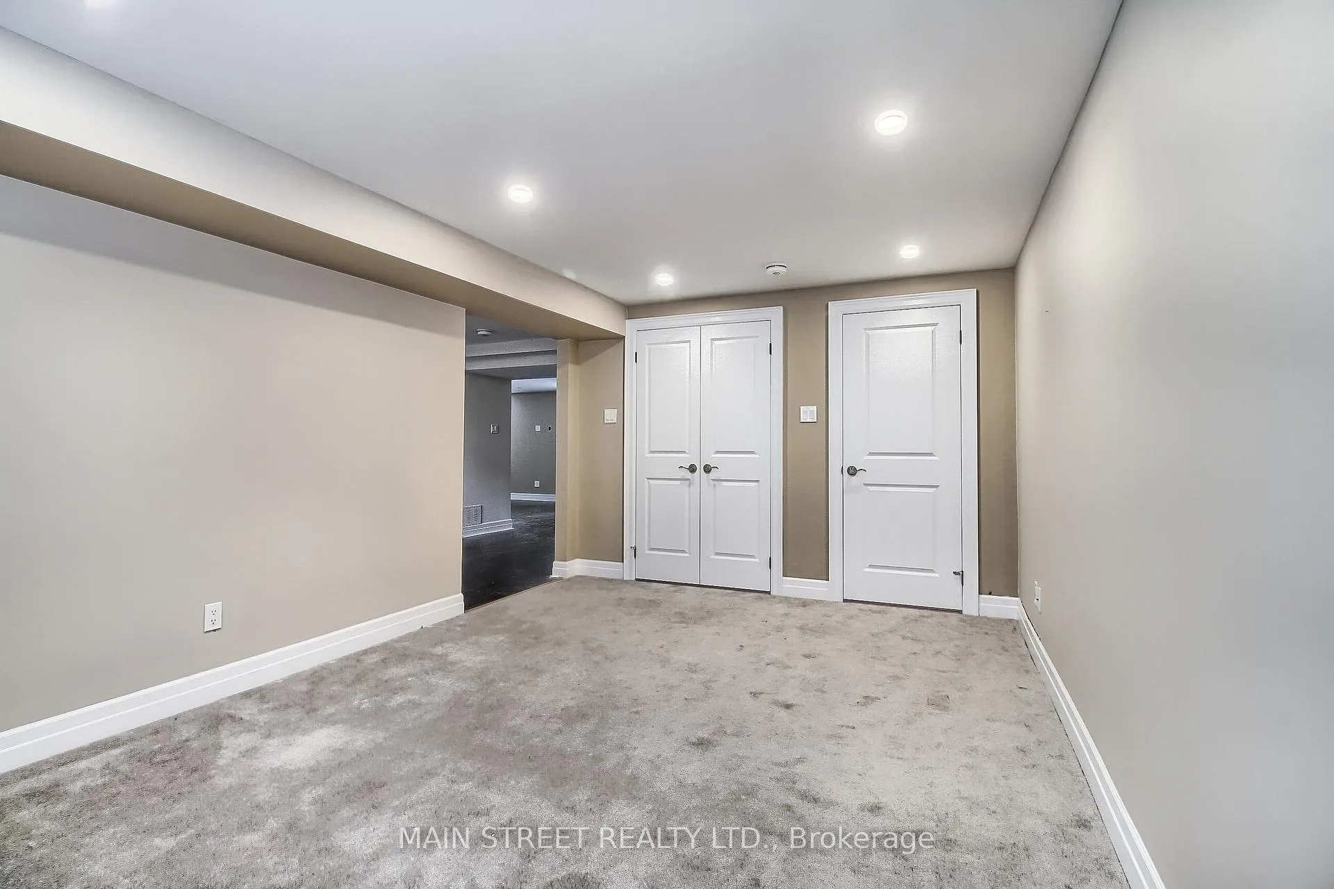 Photo 28 of 128 Emms Drive, Barrie, Holly — HOMEH