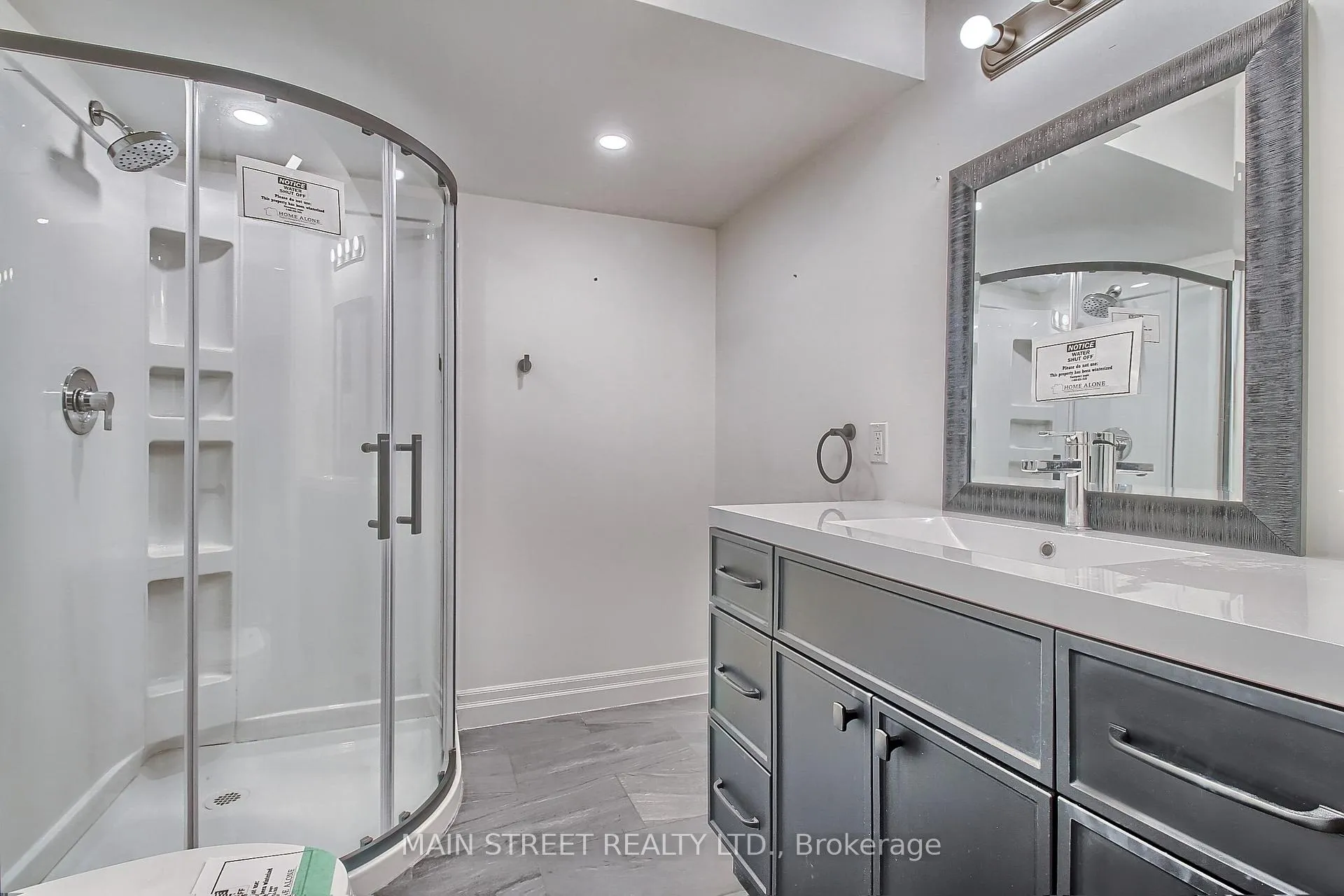Photo 29 of 128 Emms Drive, Barrie, Holly — HOMEH