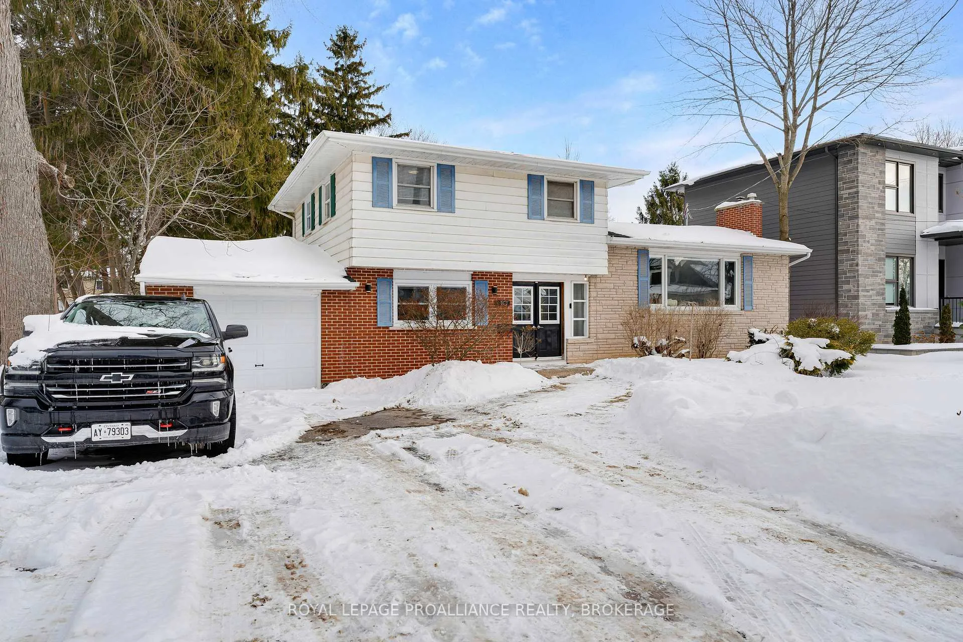 Photo 3 of 10 Crerar Boulevard, Kingston, City Southwest — HOMEH