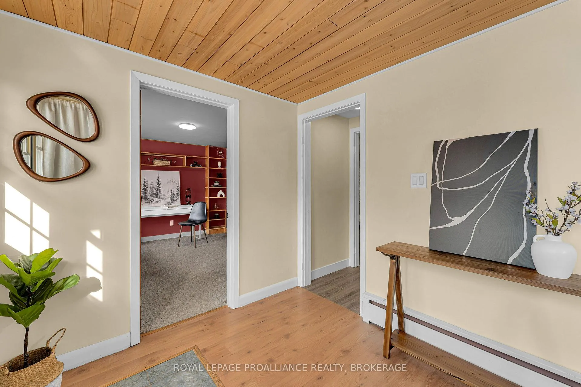 Photo 4 of 10 Crerar Boulevard, Kingston, City Southwest — HOMEH
