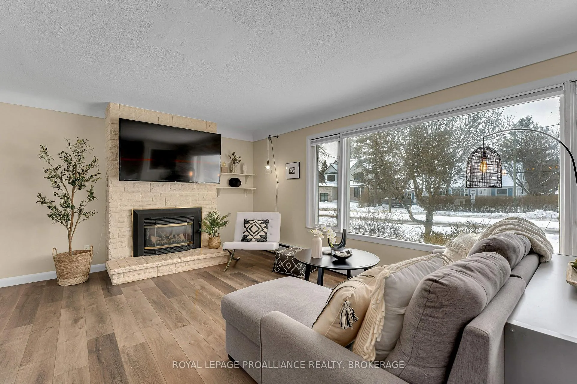 Photo 8 of 10 Crerar Boulevard, Kingston, City Southwest — HOMEH