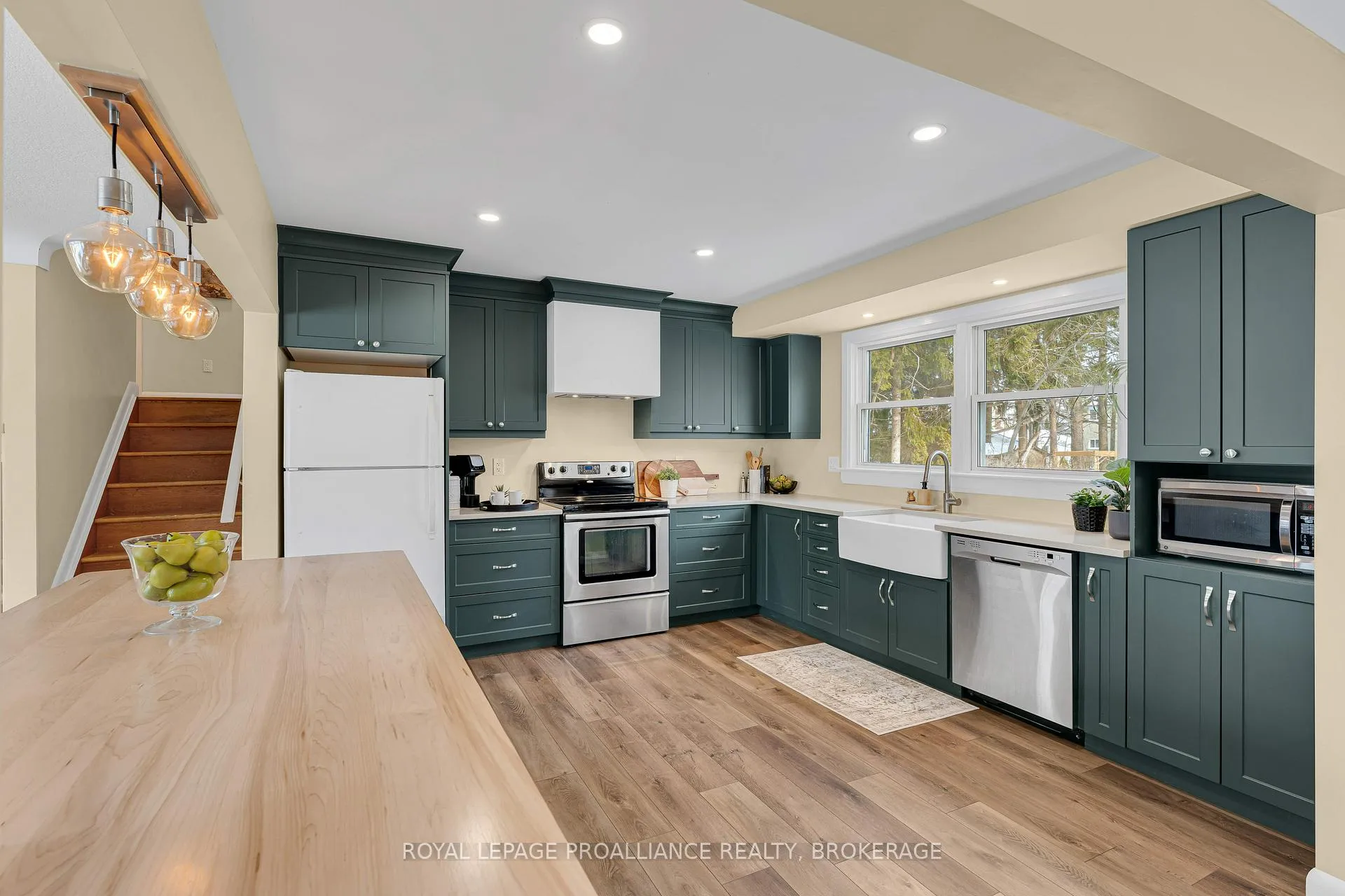 Photo 10 of 10 Crerar Boulevard, Kingston, City Southwest — HOMEH