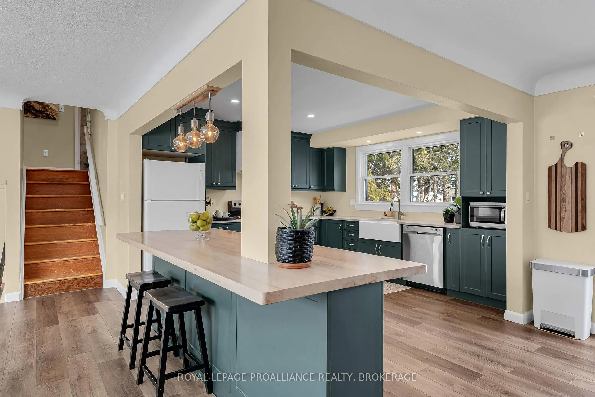 Photo 13 of 10 Crerar Boulevard, Kingston, City Southwest — HOMEH