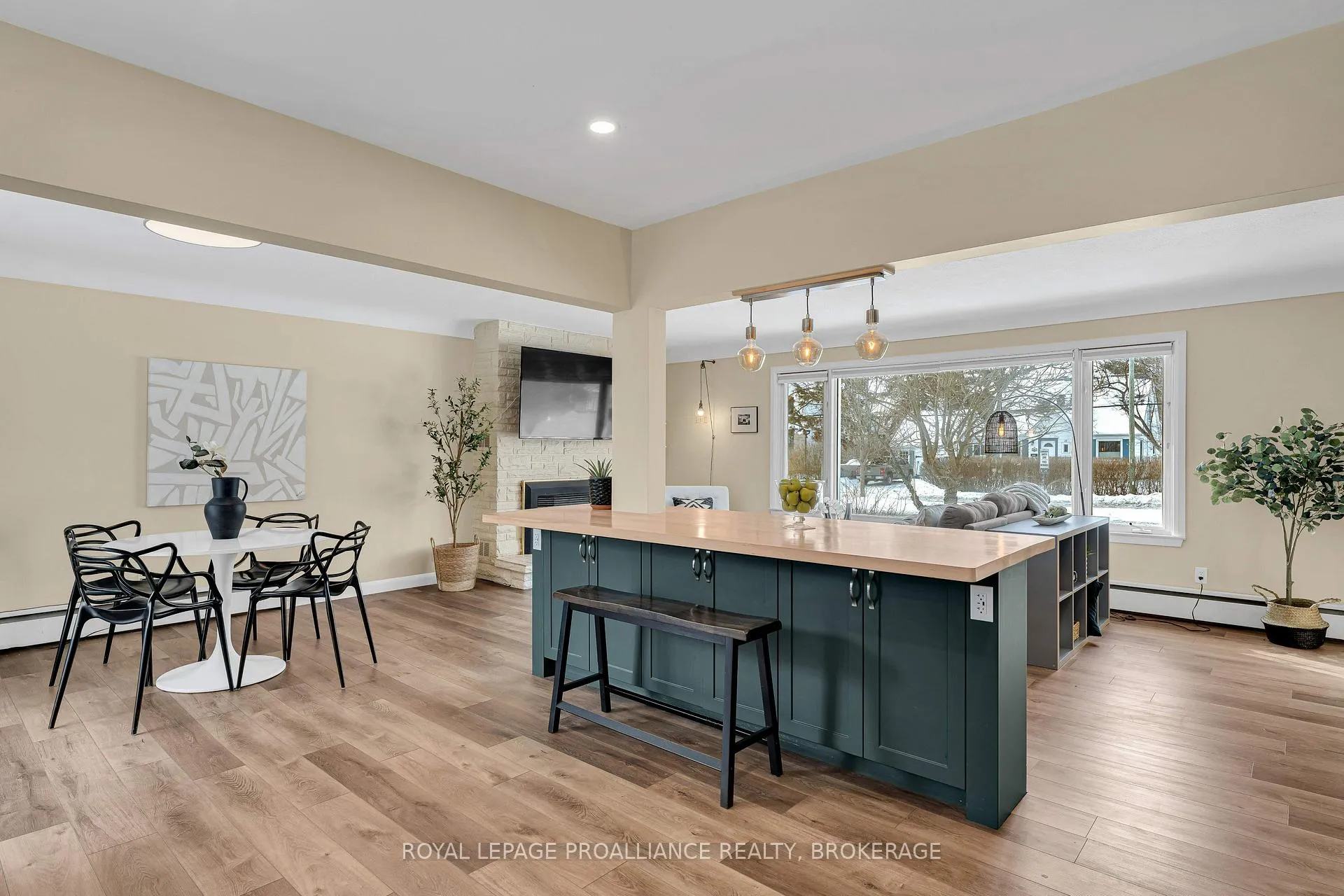 Photo 15 of 10 Crerar Boulevard, Kingston, City Southwest — HOMEH