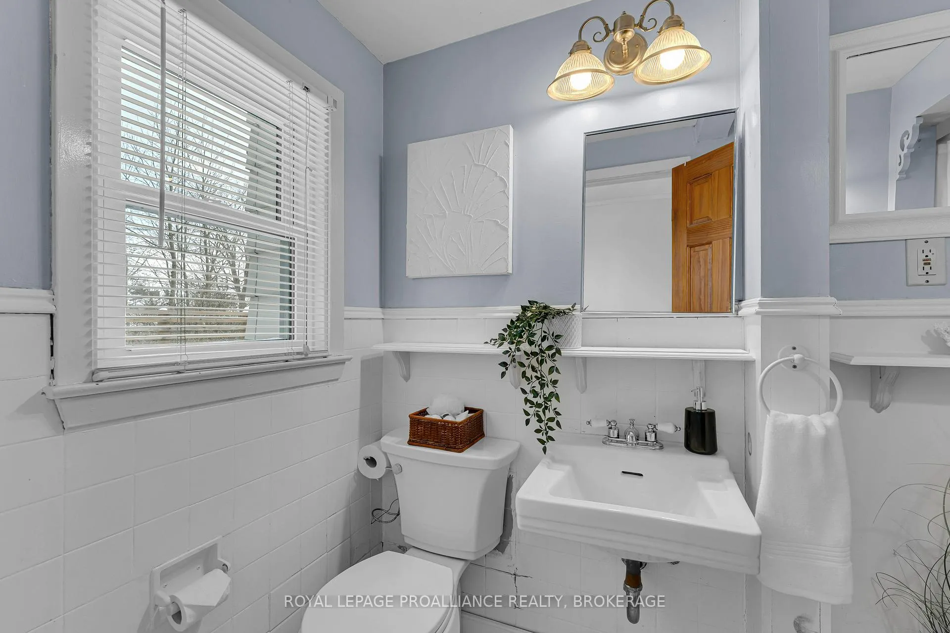 Photo 31 of 10 Crerar Boulevard, Kingston, City Southwest — HOMEH