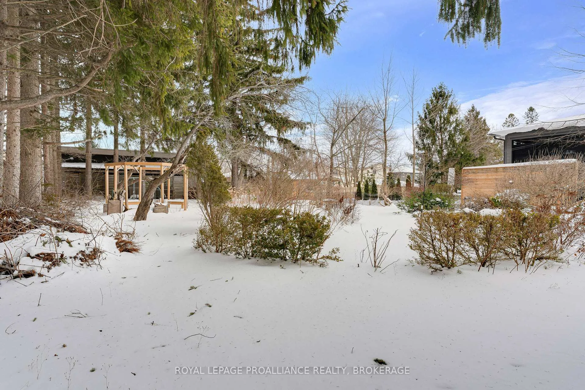 Photo 38 of 10 Crerar Boulevard, Kingston, City Southwest — HOMEH