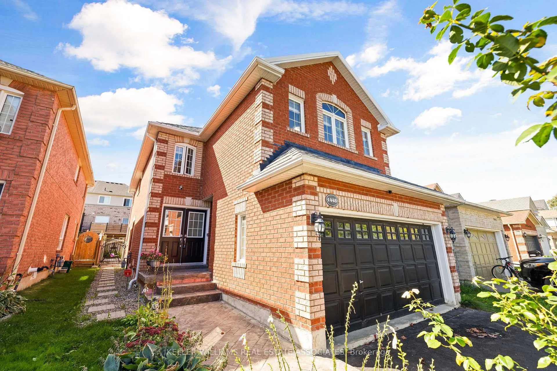 Photo 3 of 1448 Forest Street, Innisfil, Alcona — HOMEH