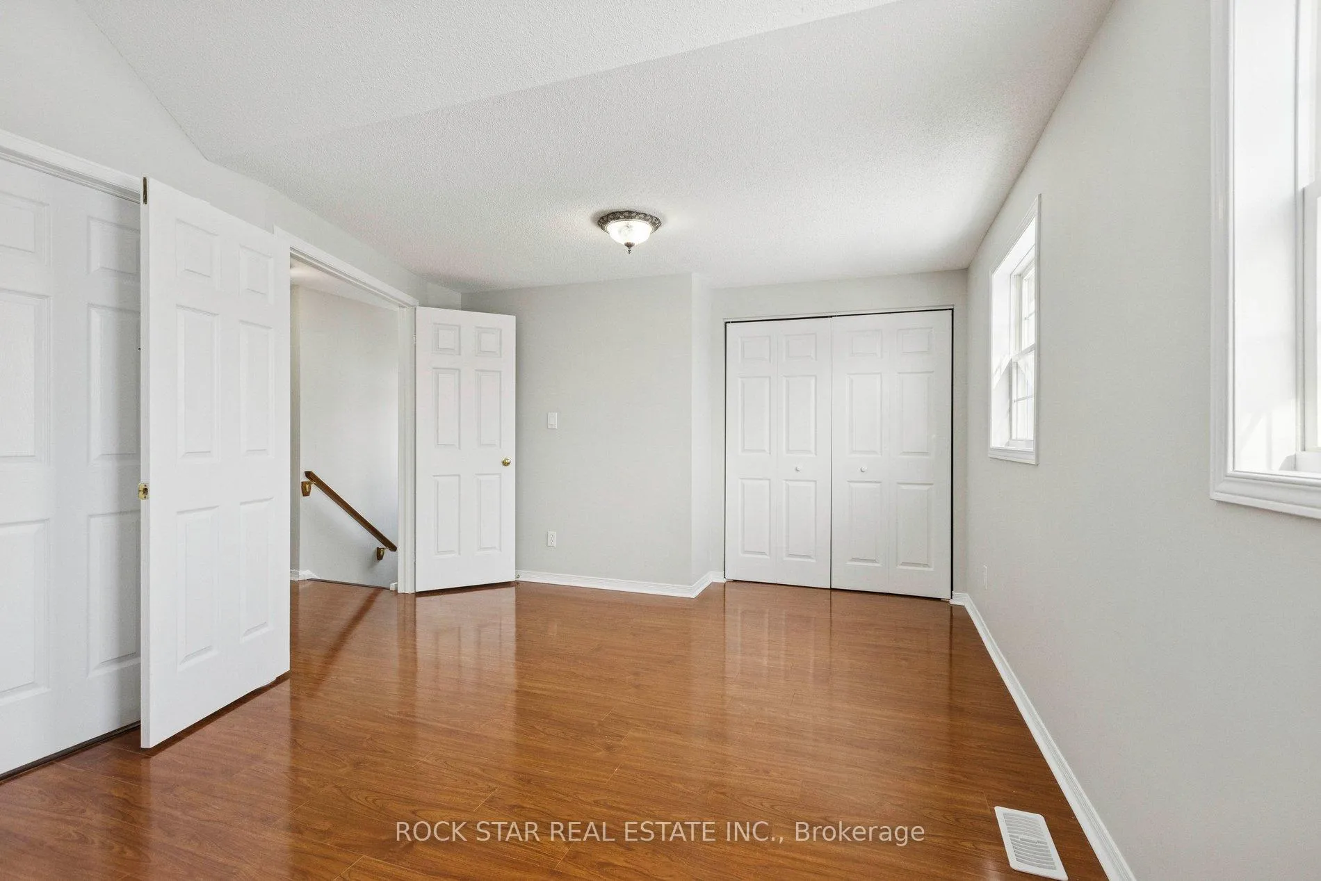 Photo 8 of 64 Dawn Ridge Drive, Kitchener — HOMEH