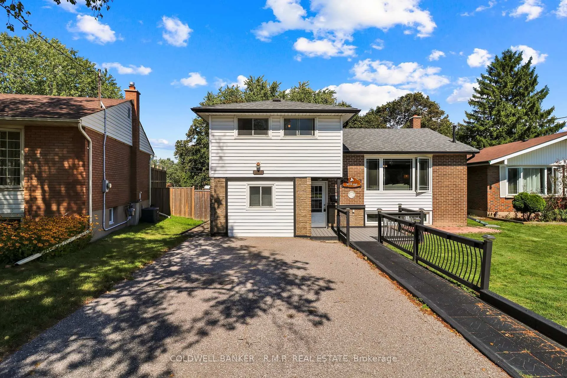 Photo 2 of 856 Florell Drive, Oshawa, Donevan — HOMEH