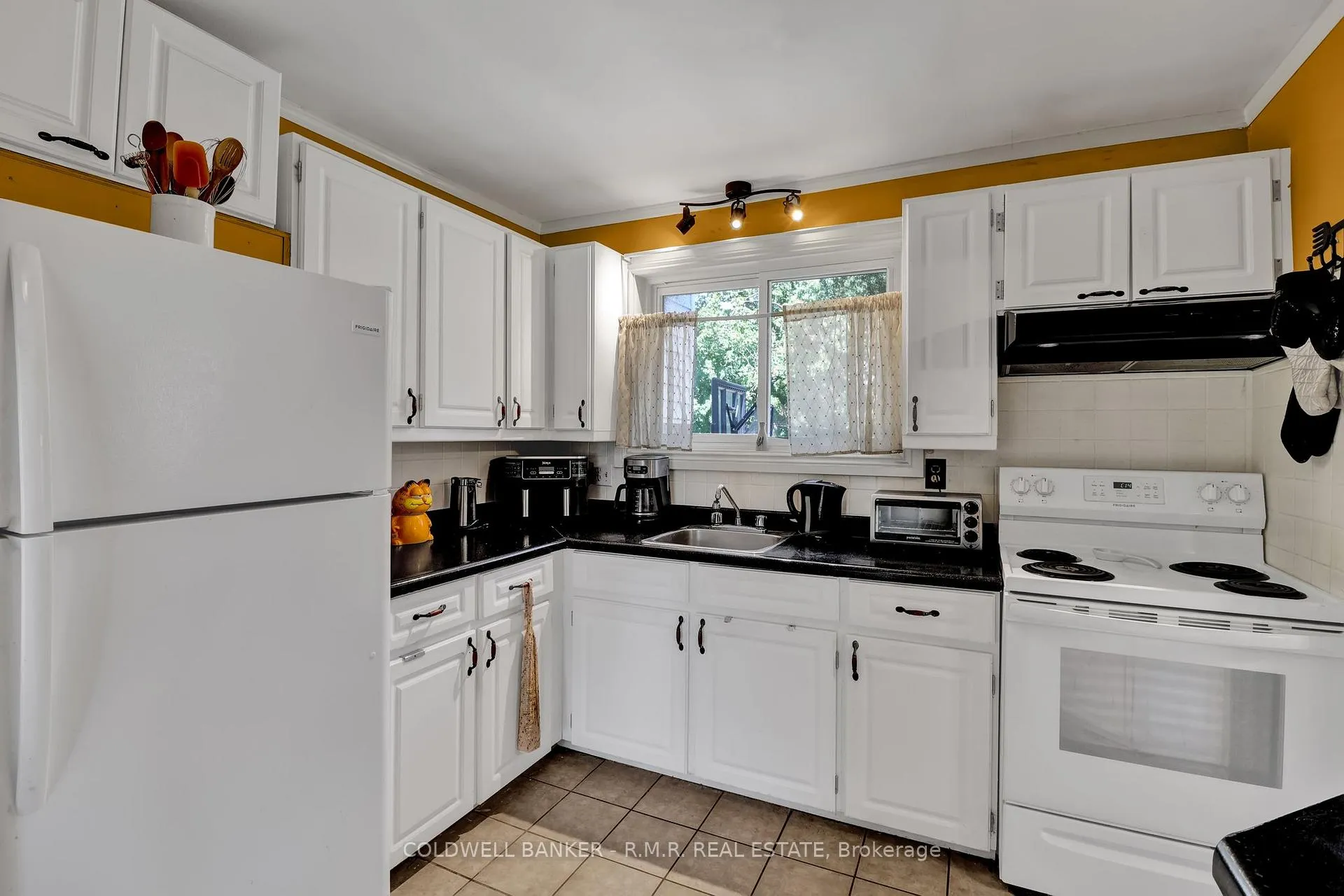 Photo 10 of 856 Florell Drive, Oshawa, Donevan — HOMEH