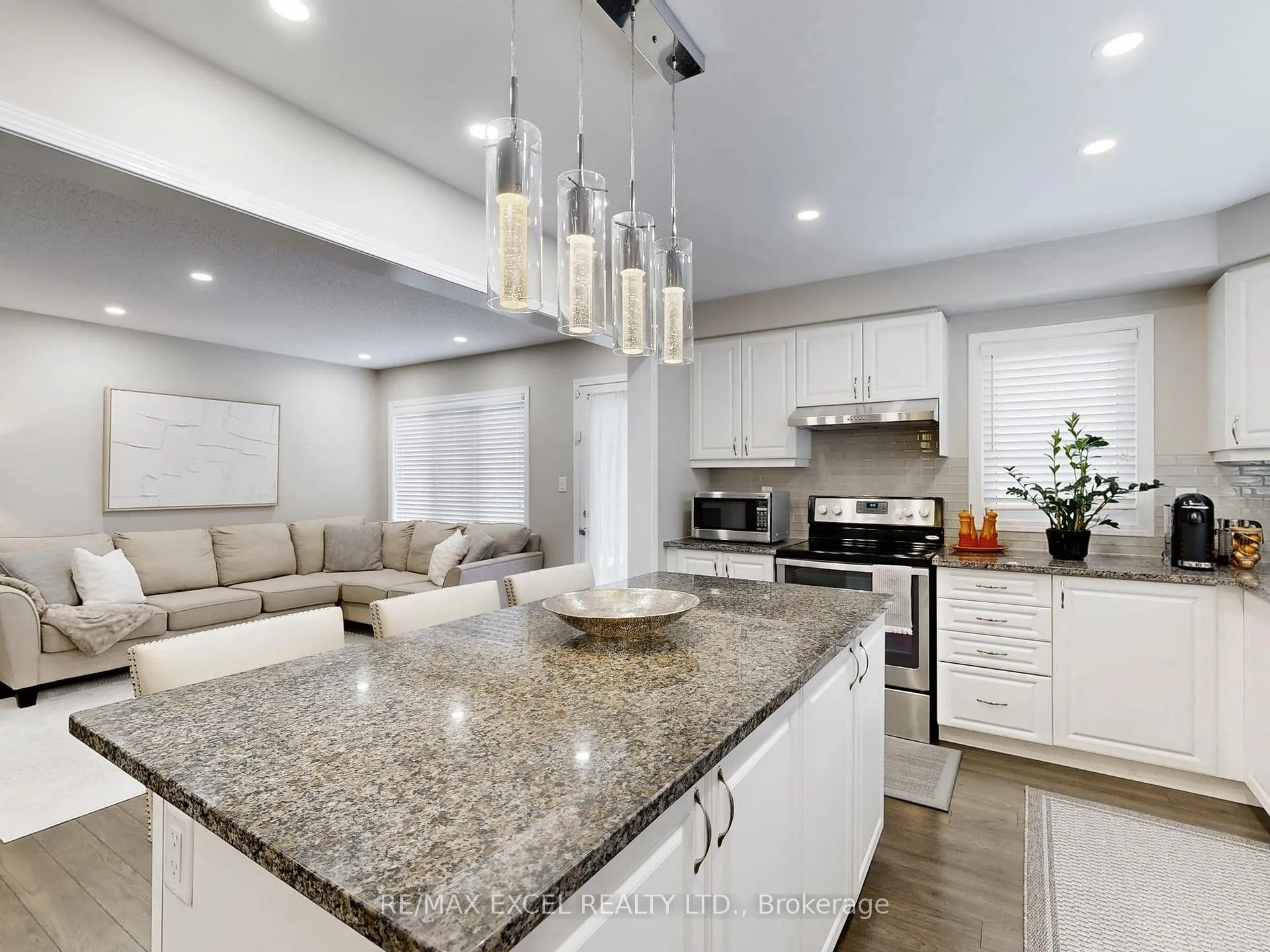Photo 9 of 89 Hutt Crescent, Aurora, Rural Aurora — HOMEH