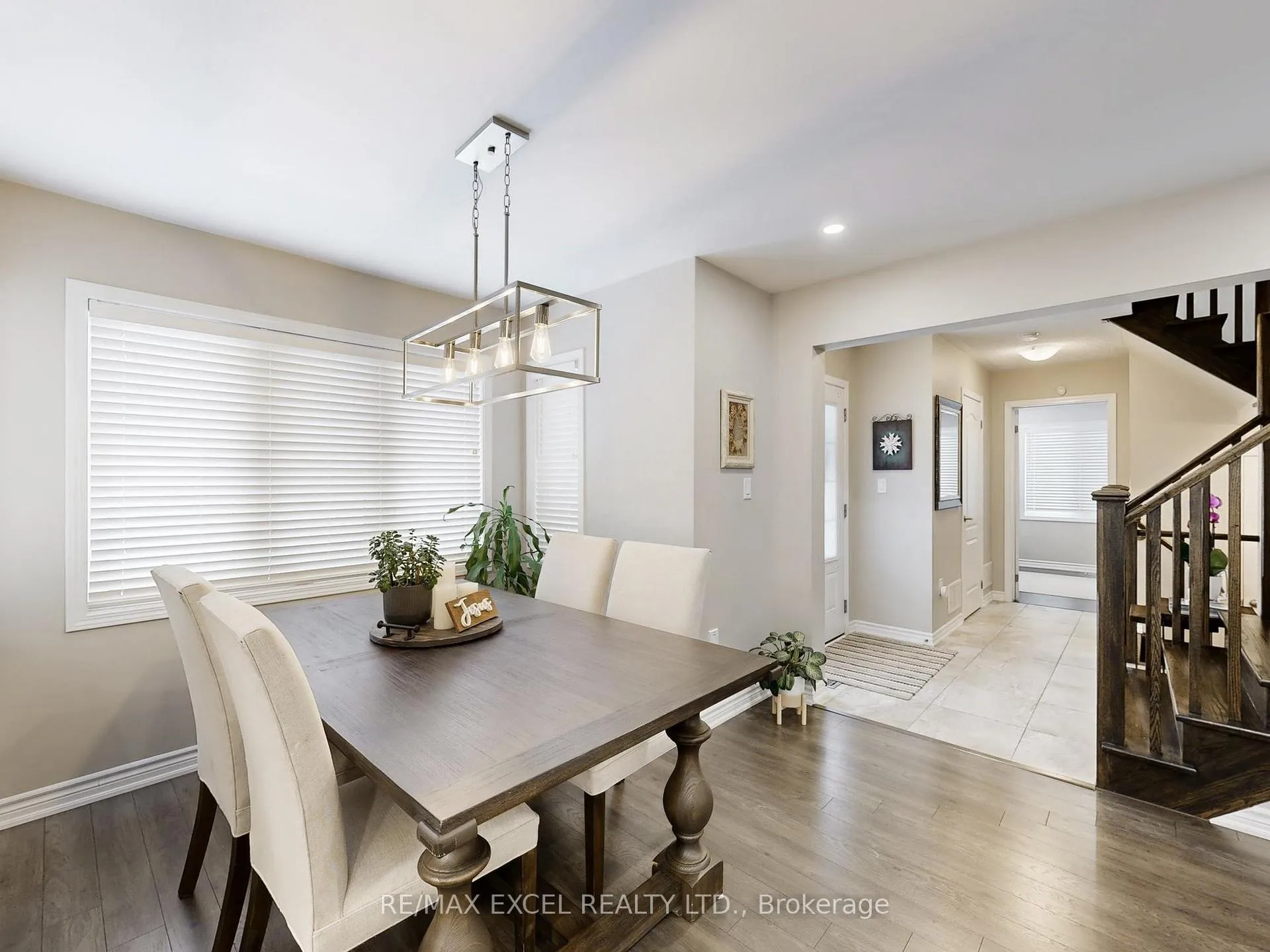 Photo 10 of 89 Hutt Crescent, Aurora, Rural Aurora — HOMEH