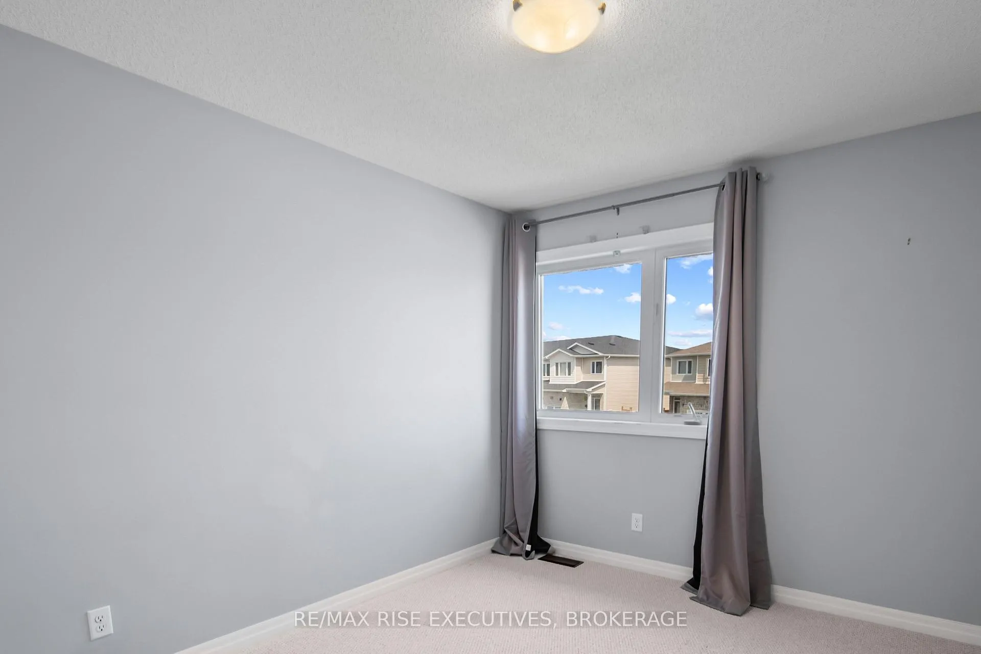 Photo 30 of 1369 Tremont Drive, Kingston, City Northwest — HOMEH