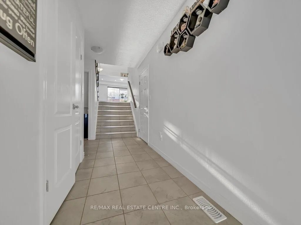 Photo 5 of 144 Summit Ridge Drive, Guelph, Grange Road — HOMEH
