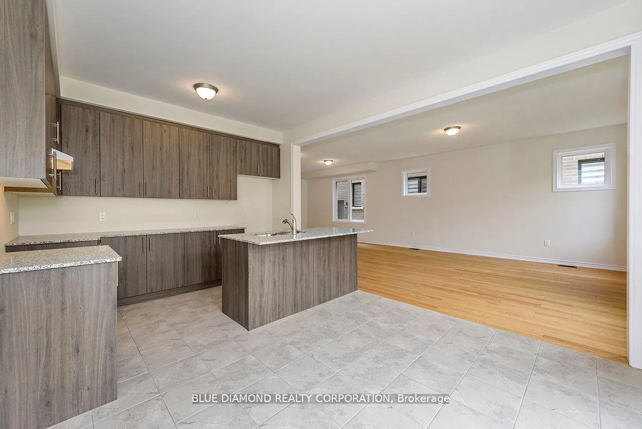 Photo 4 of 637 Fullum Landing, Milton, Cobban — HOMEH
