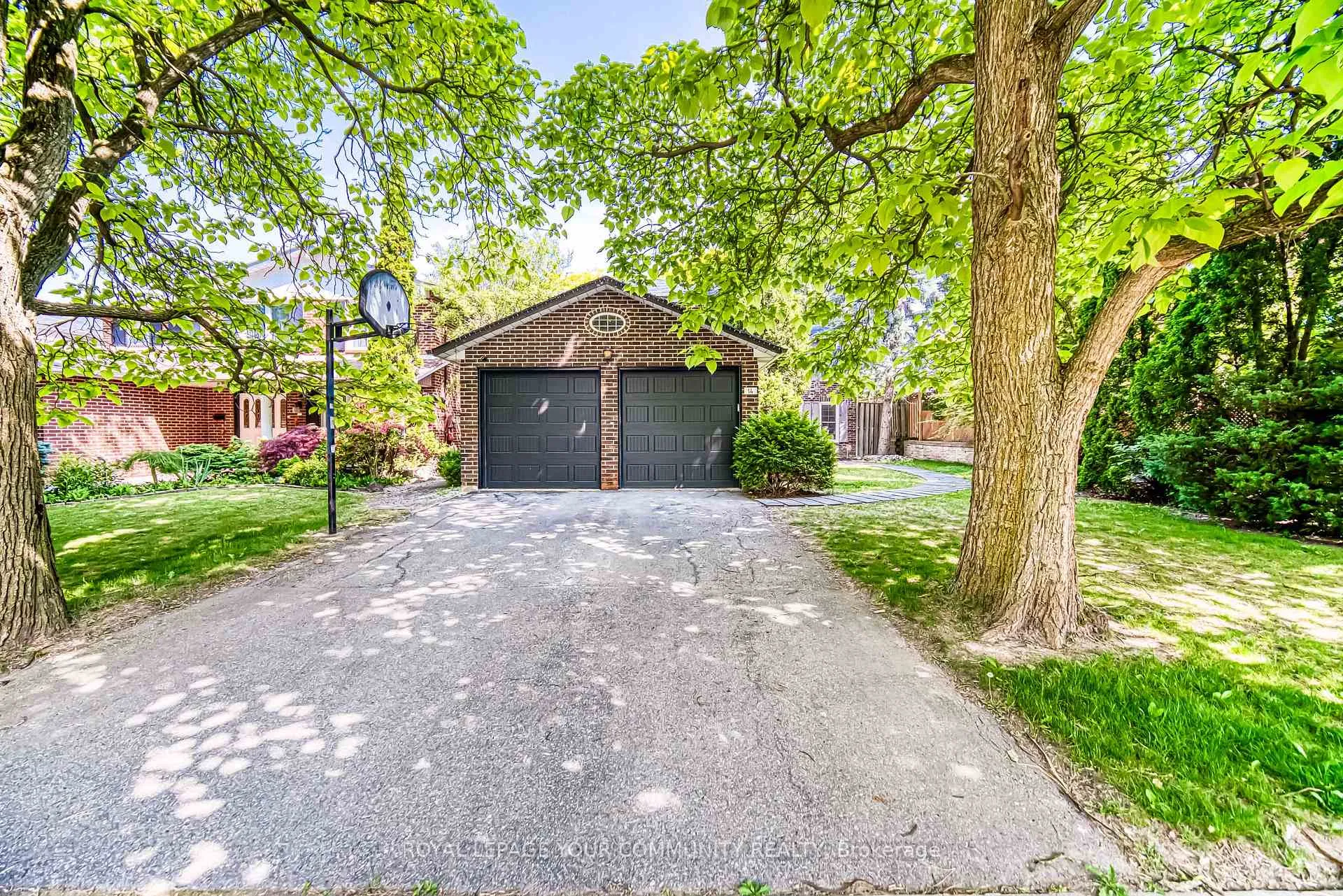 Photo 2 of 14 Julia Street, Markham, Thornhill — HOMEH