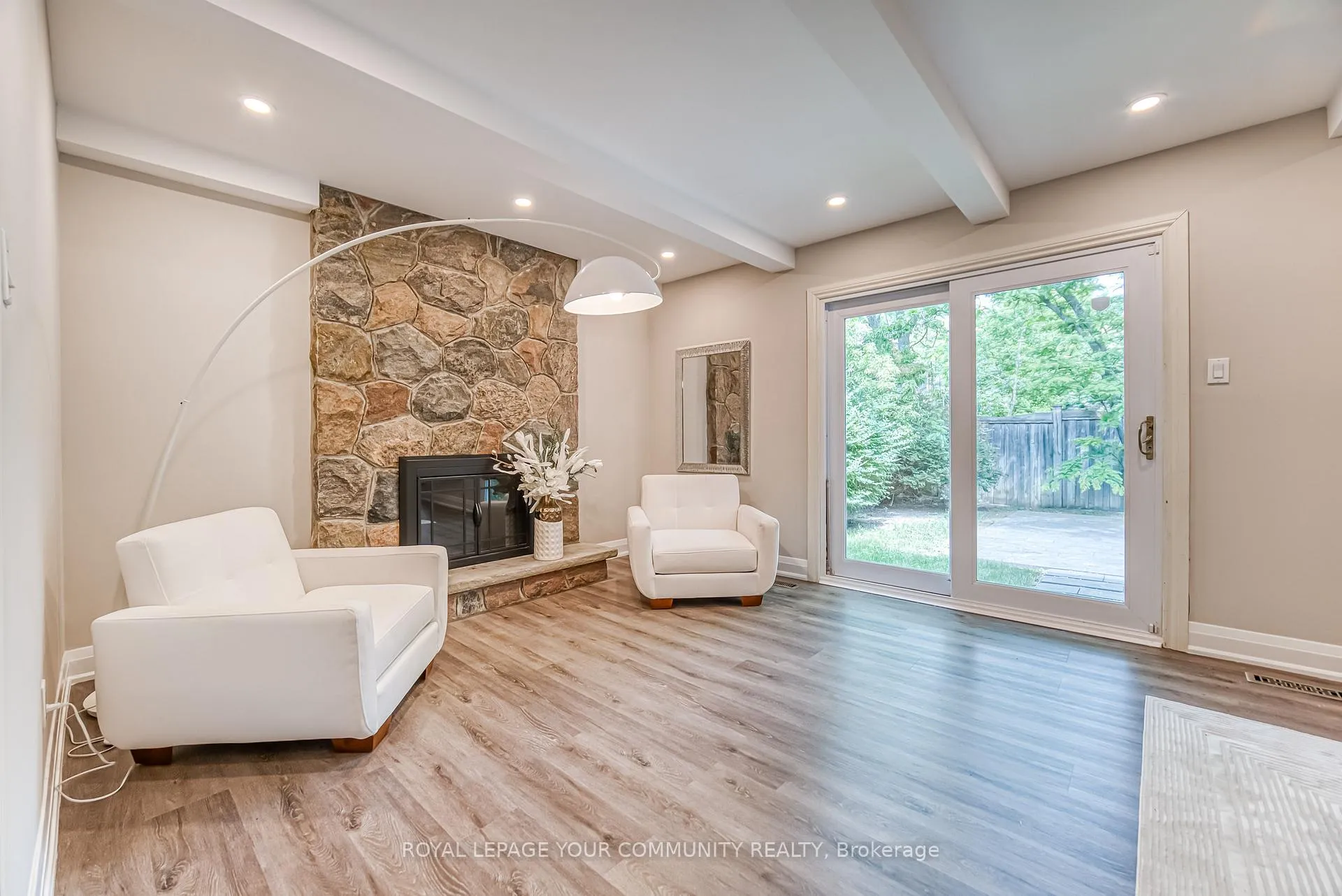 Photo 7 of 14 Julia Street, Markham, Thornhill — HOMEH