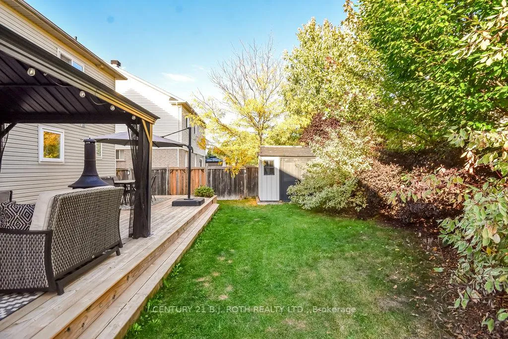 Photo 41 of 63 The Queensway, Barrie, Innis-Shore — HOMEH