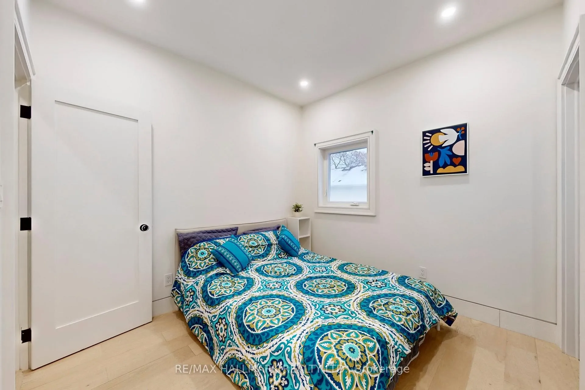Photo 19 of 16 Mulberry Crescent, Toronto, Oakwood Village — HOMEH