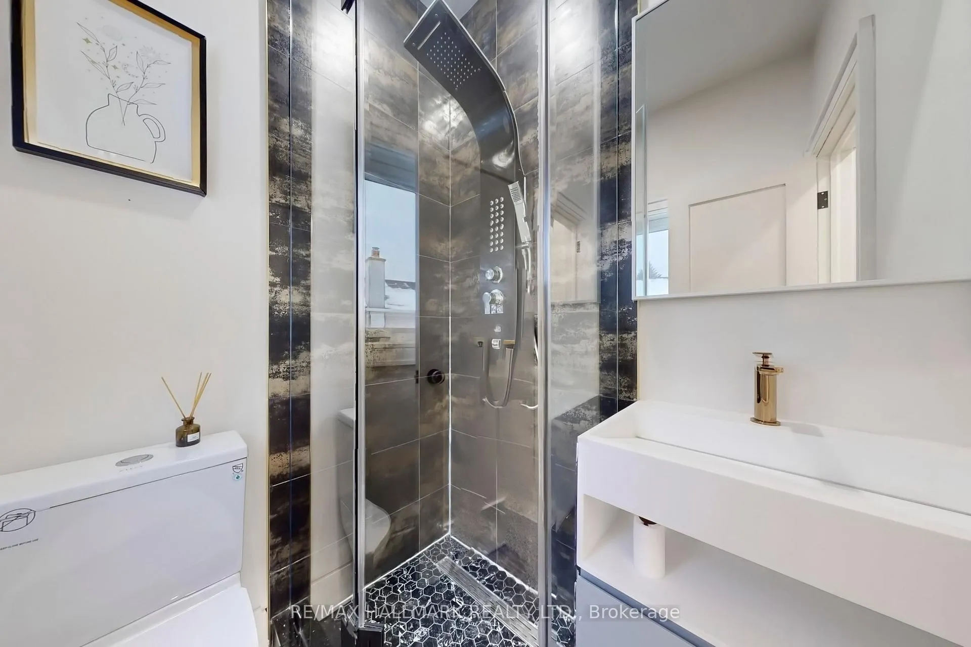 Photo 21 of 16 Mulberry Crescent, Toronto, Oakwood Village — HOMEH