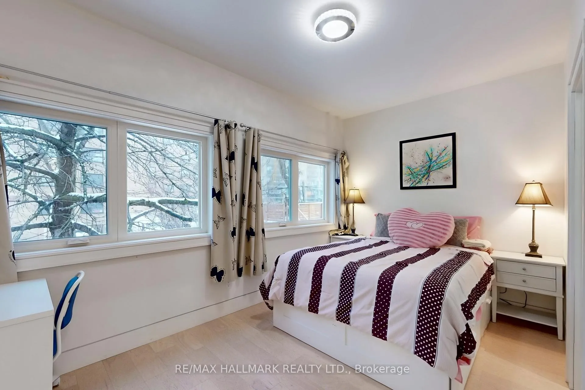 Photo 22 of 16 Mulberry Crescent, Toronto, Oakwood Village — HOMEH