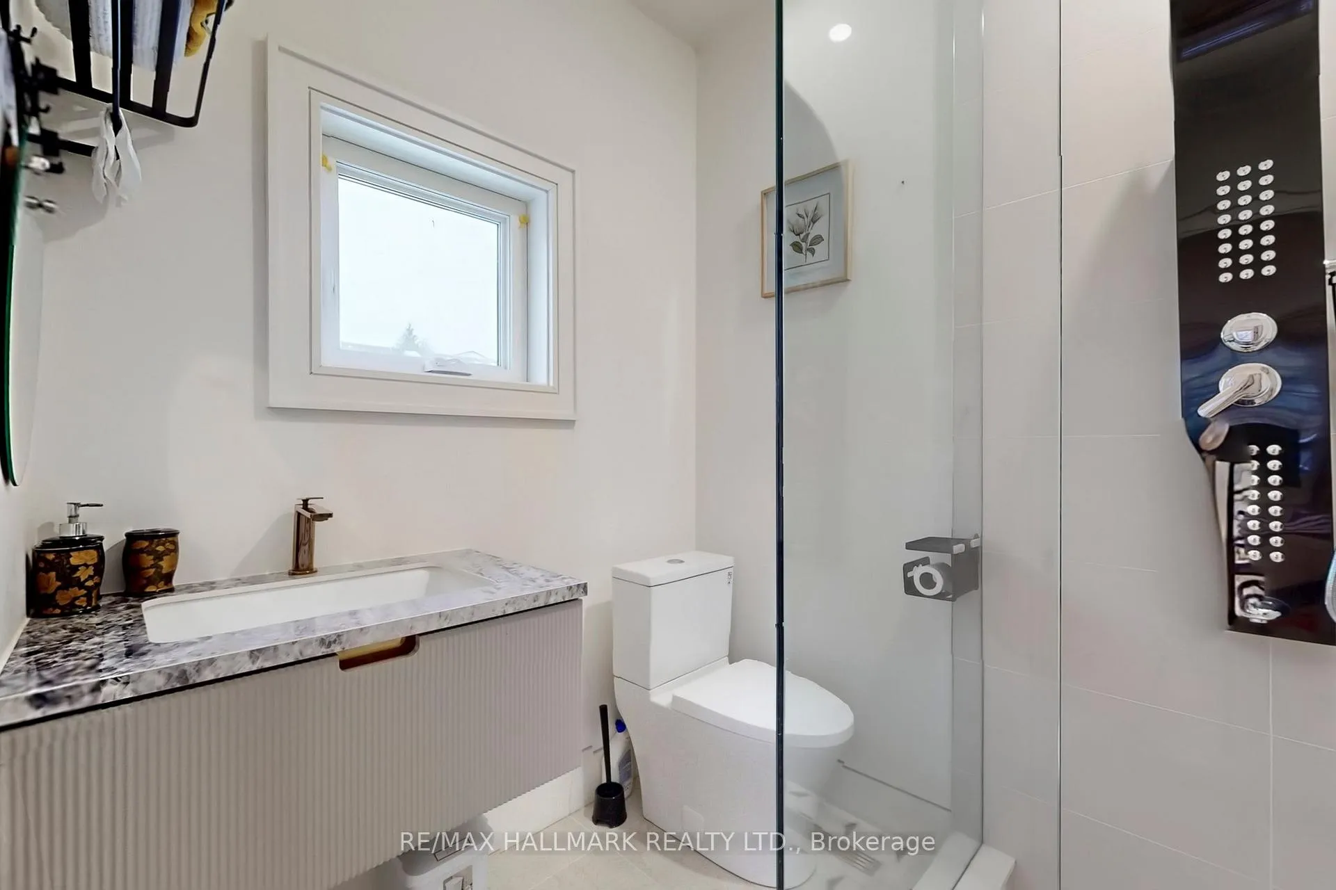 Photo 24 of 16 Mulberry Crescent, Toronto, Oakwood Village — HOMEH