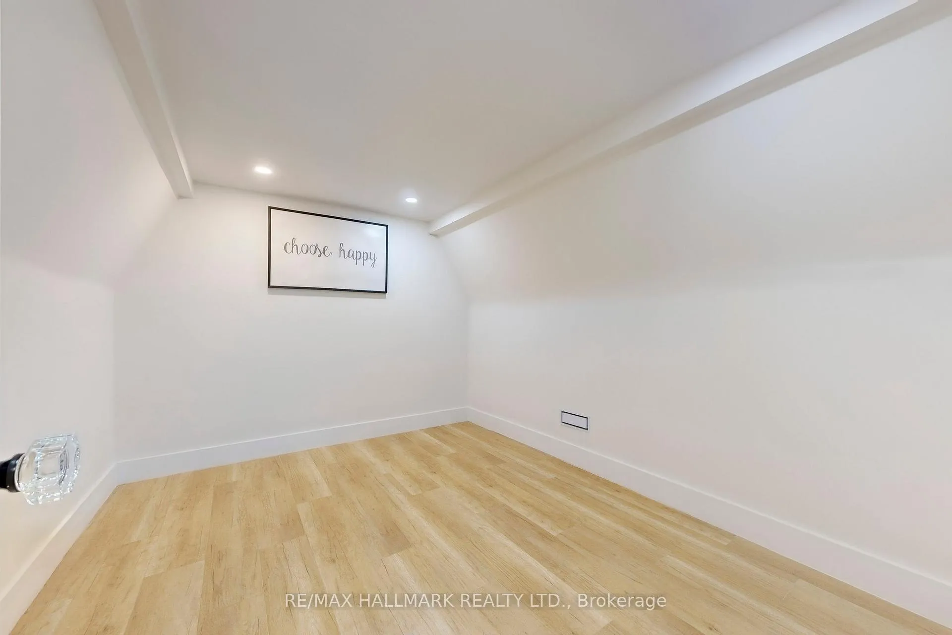 Photo 29 of 16 Mulberry Crescent, Toronto, Oakwood Village — HOMEH