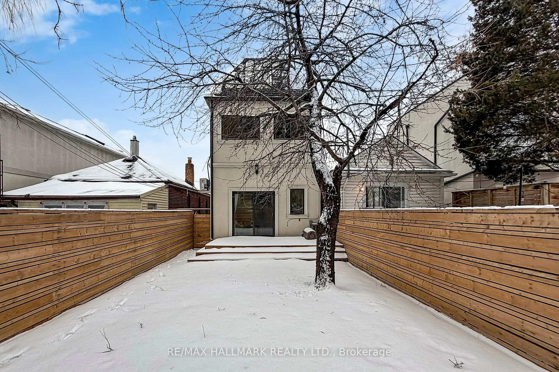 Photo 37 of 16 Mulberry Crescent, Toronto, Oakwood Village — HOMEH