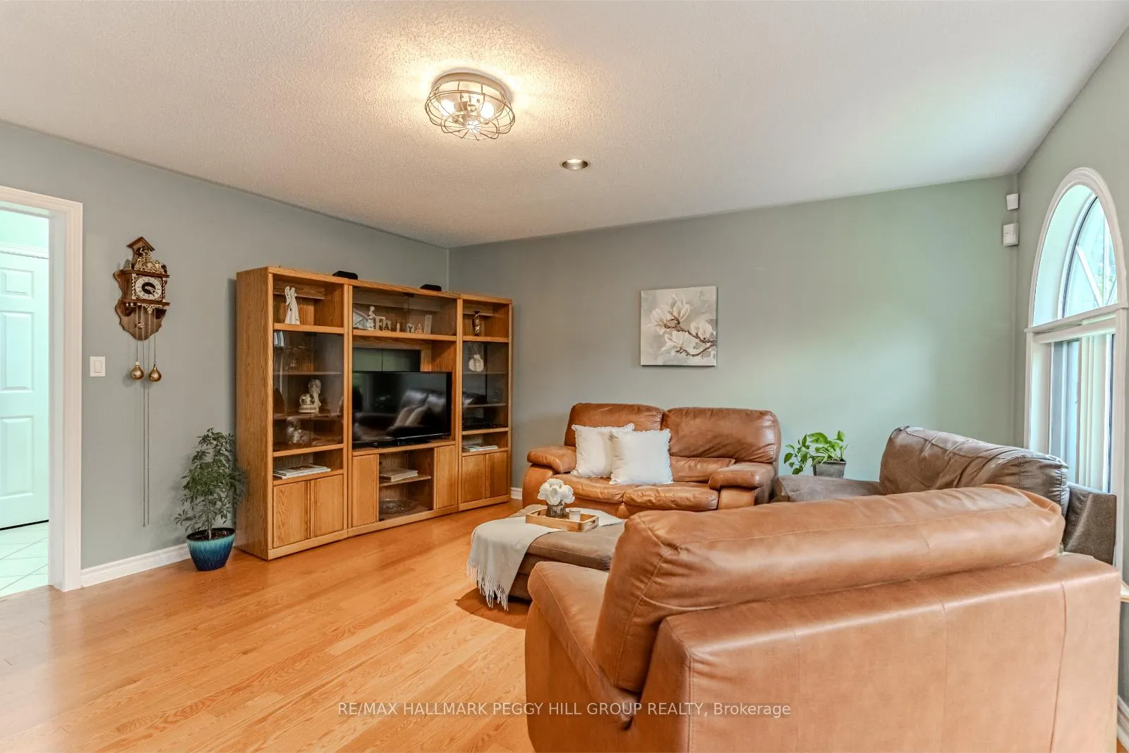 Photo 9 of 2320 7th Line, Innisfil, Rural Innisfil — HOMEH