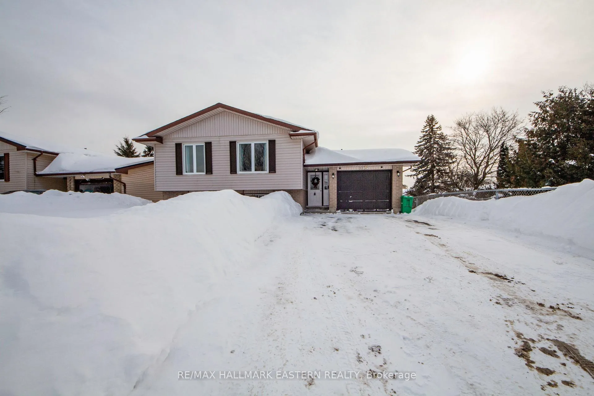 Photo 36 of 2229 Lynhaven Road, Peterborough, Monaghan Ward 2 — HOMEH