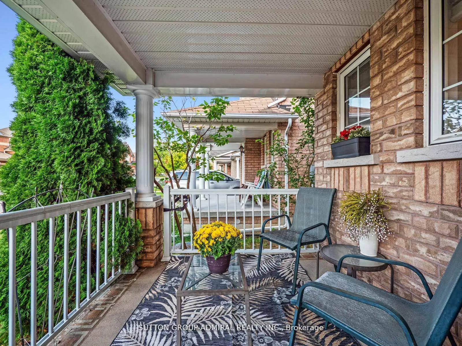 Photo 2 of 192 Chayna Crescent, Vaughan, Patterson — HOMEH