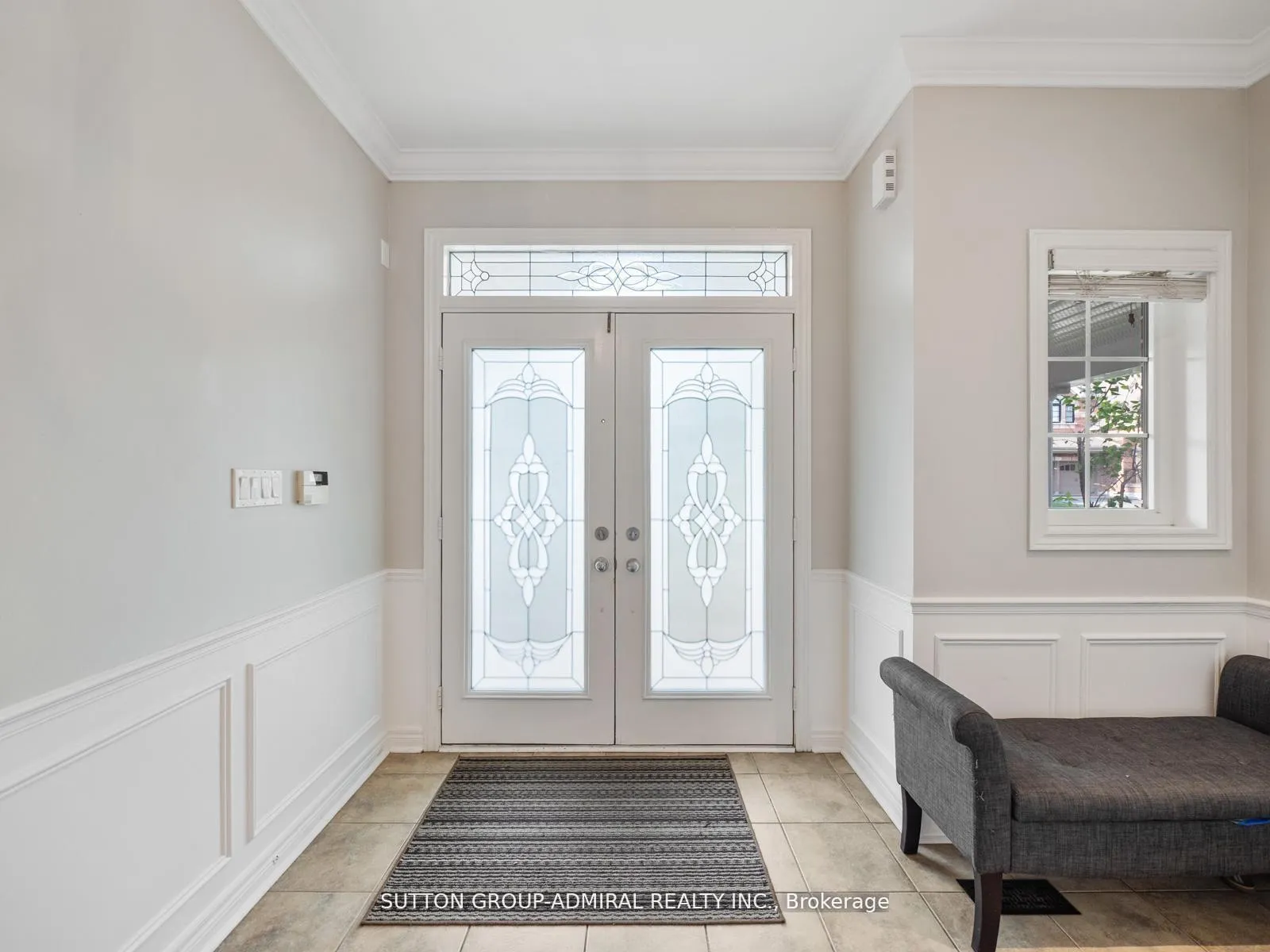 Photo 3 of 192 Chayna Crescent, Vaughan, Patterson — HOMEH