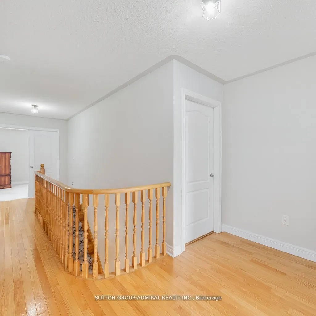 Photo 14 of 192 Chayna Crescent, Vaughan, Patterson — HOMEH
