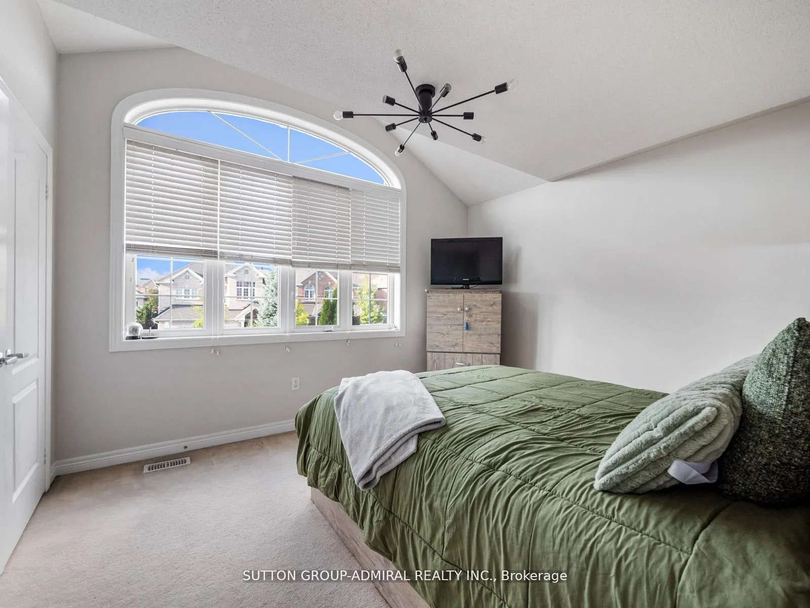 Photo 21 of 192 Chayna Crescent, Vaughan, Patterson — HOMEH